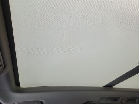 Used 2022 Volkswagen Tiguan SE AWD/4WD image 23