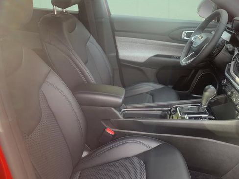 New 2026 Jeep Compass Latitude image 38