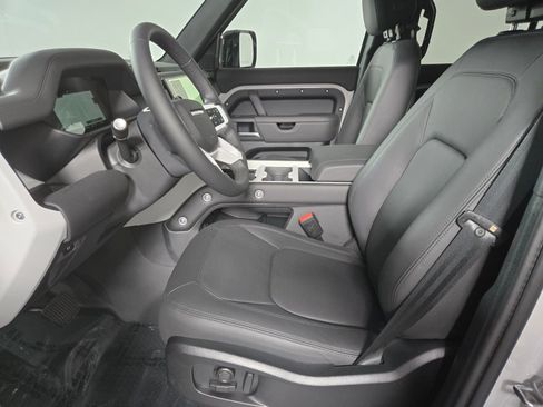 New 2026 Land Rover Defender 110 X-Dynamic SE AWD/4WD image 11