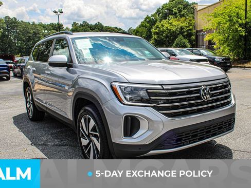 Used 2026 Volkswagen Atlas SE FWD image 3