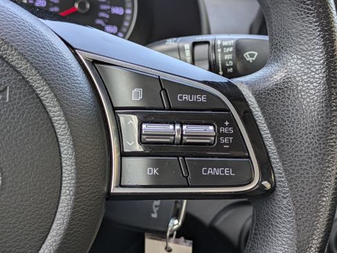 Used 2020 Kia Forte LXS FWD image 20