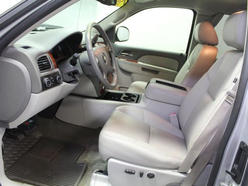 Used 2013 Chevrolet Silverado 1500 LTZ w/ LTZ Plus Package image 16