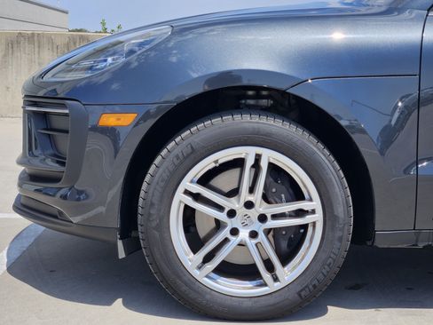 Certified 2026 Porsche Macan AWD/4WD image 13
