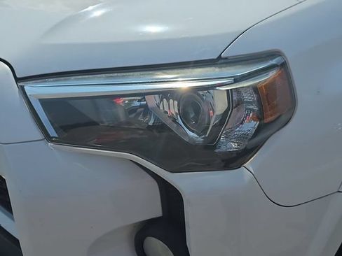 Used 2019 Toyota 4Runner TRD Off-Road AWD/4WD image 31