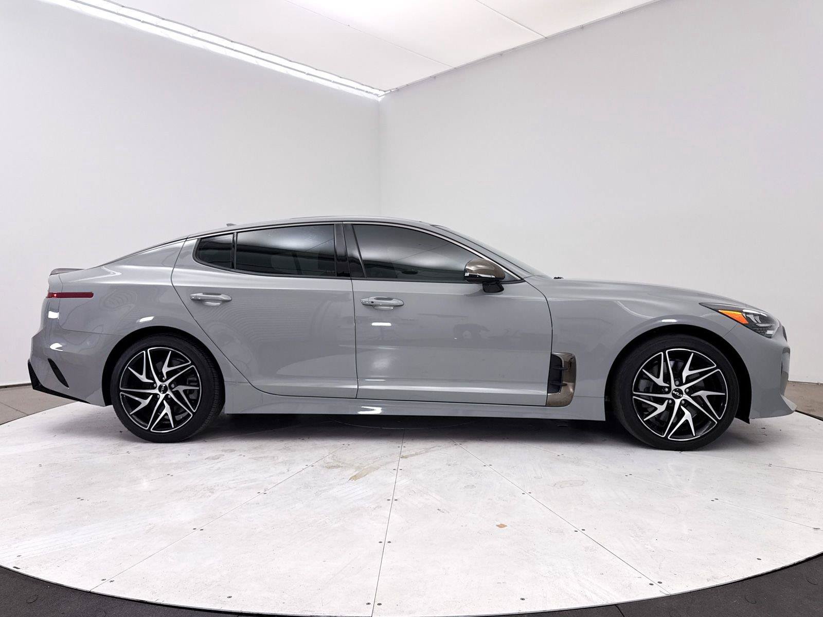 Used 2022 Kia Stinger GT-Line w/ Sun & Sound Package AWD/4WD image 39