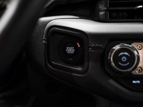 Used 2024 Jeep Wrangler Unlimited Rubicon w/ Technology Group AWD/4WD image 62