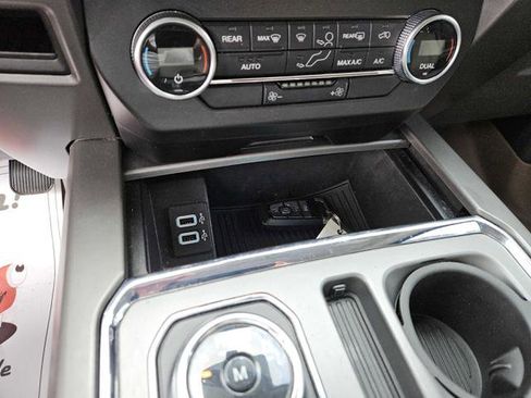 Used 2019 Ford Expedition XLT w/ Cargo Package image 18