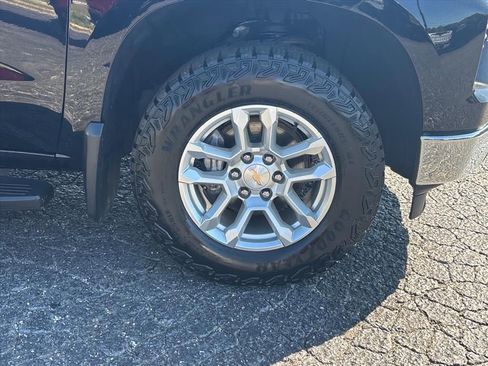 Used 2024 Chevrolet Silverado 1500 LT AWD/4WD image 10