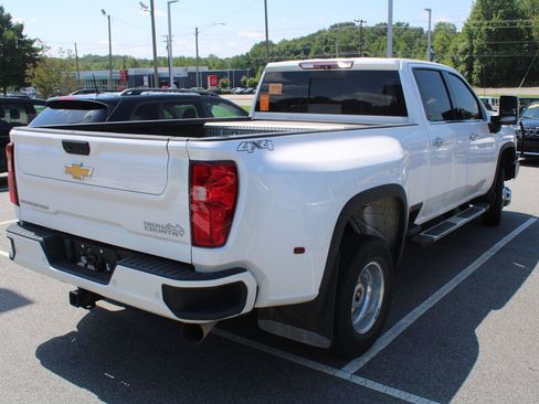 Used 2022 Chevrolet Silverado 3500 High Country AWD/4WD image 6