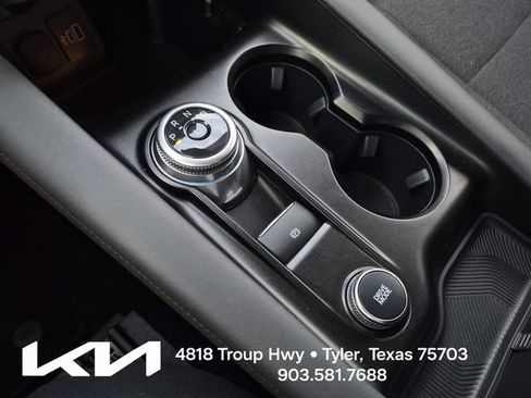 Used 2025 Ford Explorer Active RWD image 45