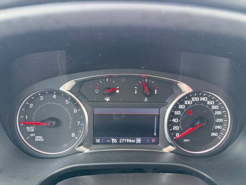 Used 2023 GMC Acadia SLE w/ Infotainment Package AWD/4WD image 13
