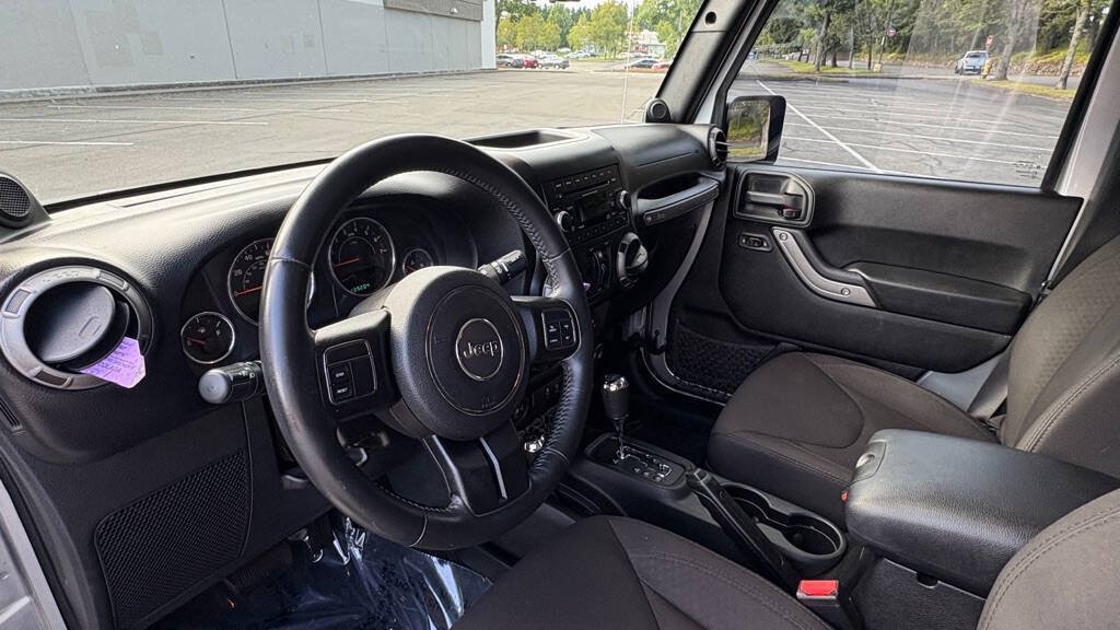 Used 2014 Jeep Wrangler Unlimited Sport w/ Quick Order Package 24S AWD/4WD image 10