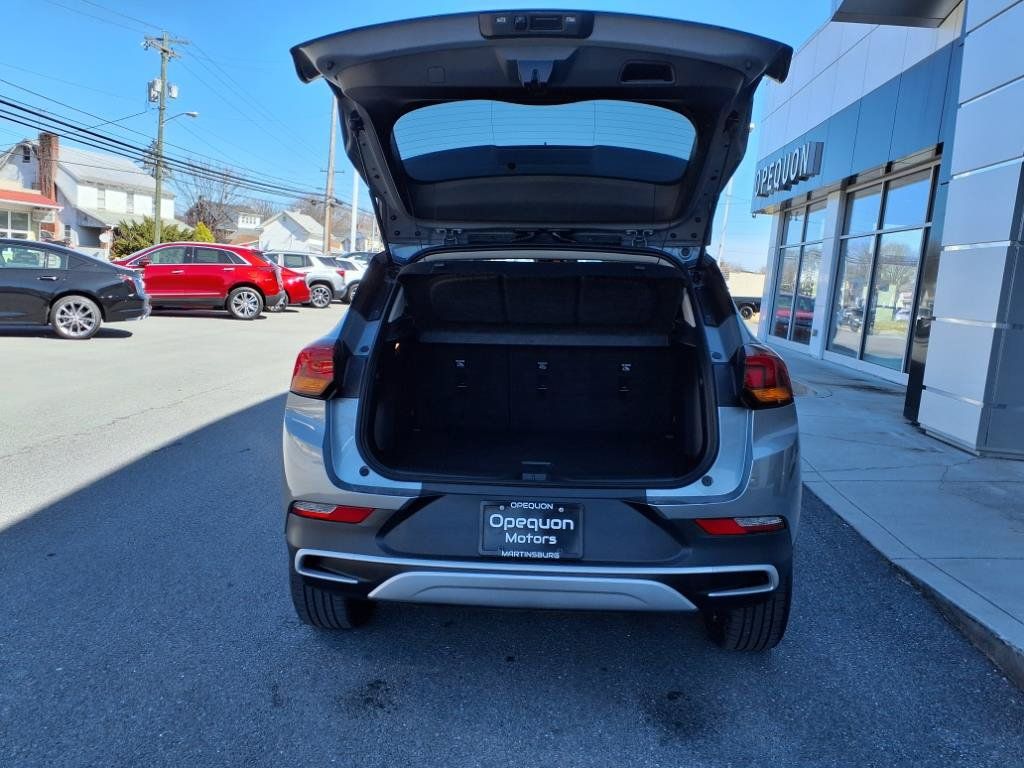 Used 2023 Buick Encore GX Select AWD/4WD image 8