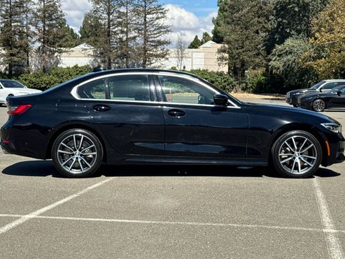Used 2020 BMW 330i Sedan w/ Convenience Package RWD image 3
