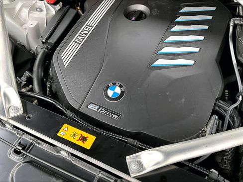 Used 2023 BMW X5 xDrive45e w/ Executive Package image 33