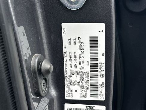 Used 2023 Toyota Tundra Limited AWD/4WD image 32