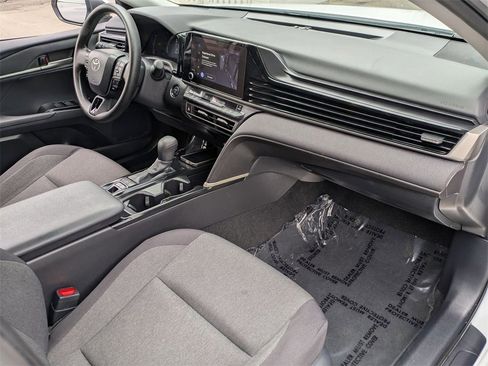 Used 2025 Toyota Camry LE image 29