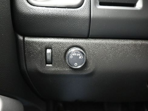 Used 2022 Chevrolet Colorado LT image 24