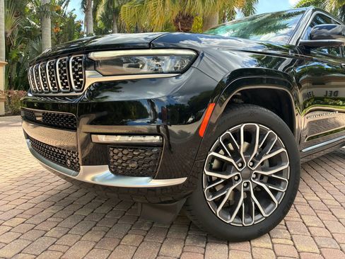 Used 2021 Jeep Grand Cherokee L Summit AWD/4WD image 9