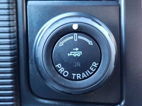 Used 2025 Ford F150 Platinum w/ Equipment Group 702A High AWD/4WD image 31