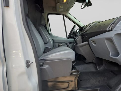 Used 2019 Ford Transit 250 148 High Roof RWD image 33