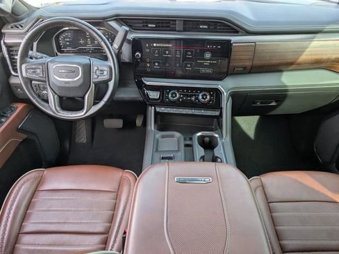 Used 2025 GMC Sierra 2500 Denali Ultimate AWD/4WD image 9