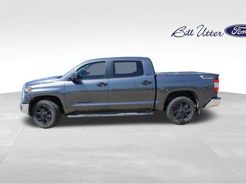Used 2018 Toyota Tundra SR5 w/ SR5 Upgrade Package image 8
