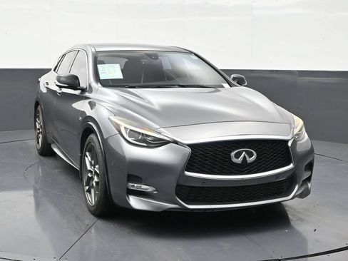 Used 2019 INFINITI QX30 Sport w/ Cargo Package FWD image 8