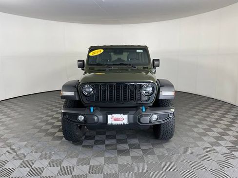 Used 2024 Jeep Wrangler Unlimited AWD/4WD image 2