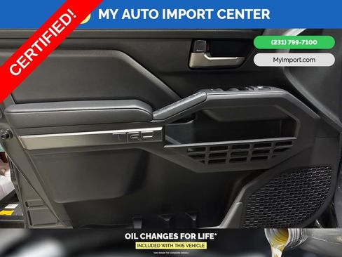 Used 2025 Toyota Tacoma TRD Off-Road image 10