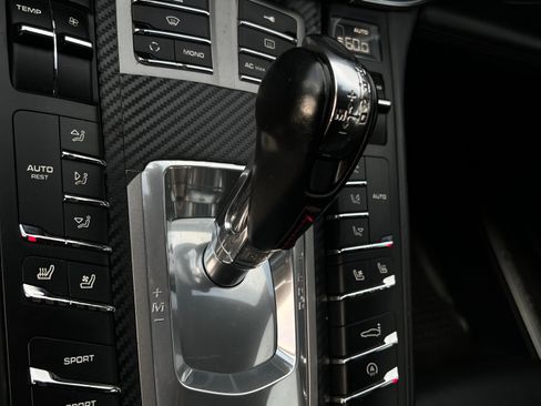 Used 2010 Porsche Panamera 4S image 96