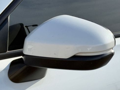 Used 2023 Honda HR-V LX image 13