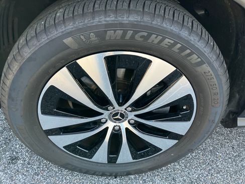 Used 2025 Mercedes-Benz GLE 350 4MATIC image 16