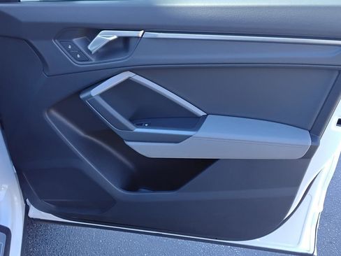 Certified 2025 Audi Q3 2.0T Premium w/ Convenience Package image 21