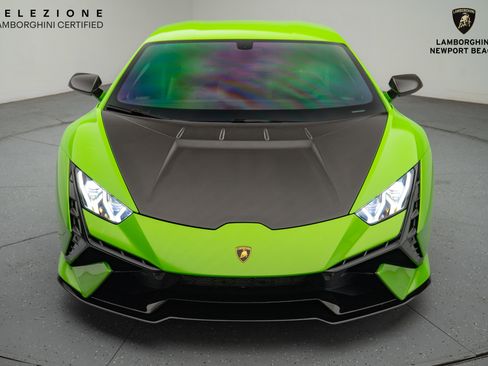 Used 2023 Lamborghini Huracan Tecnica image 8