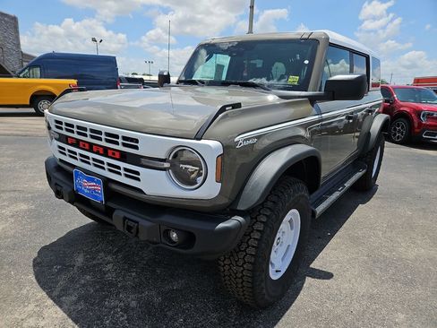 New 2026 Ford Bronco Heritage Edition AWD/4WD image 4