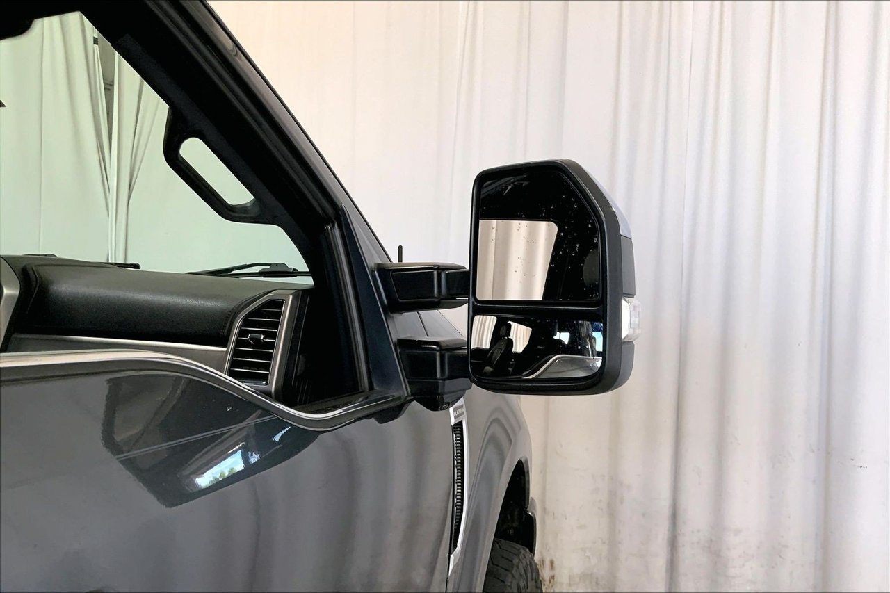 Used 2019 Ford F250 Platinum w/ Platinum Ultimate Package AWD/4WD image 11