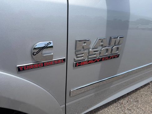 Used 2018 RAM 3500 Laramie w/ Snow Chief Group AWD/4WD image 12