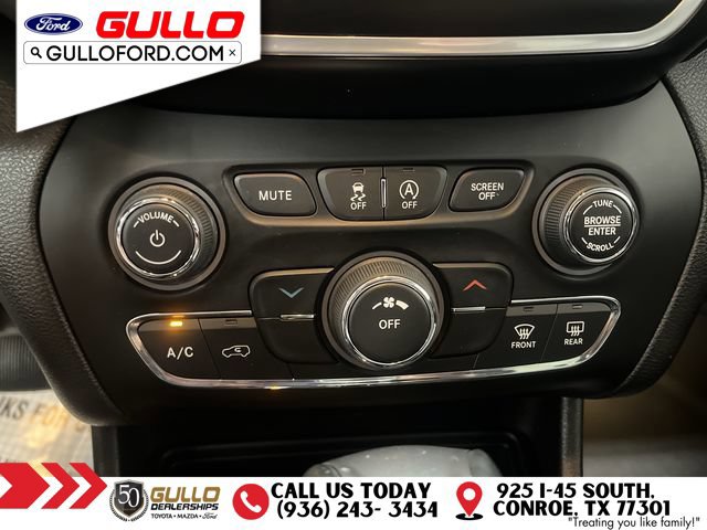 Used 2021 Jeep Cherokee Latitude Lux FWD image 26