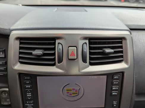Used 2004 Cadillac XLR RWD image 23