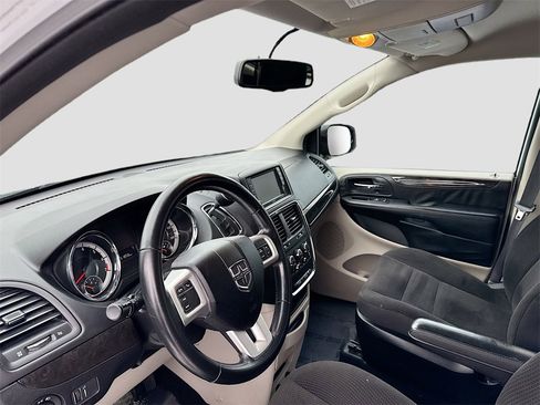 Used 2017 Dodge Grand Caravan SE w/ Power Window Group image 9