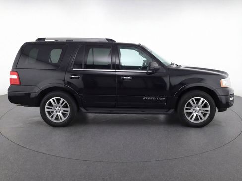 Used 2025 Jeep Wrangler Sahara image 11