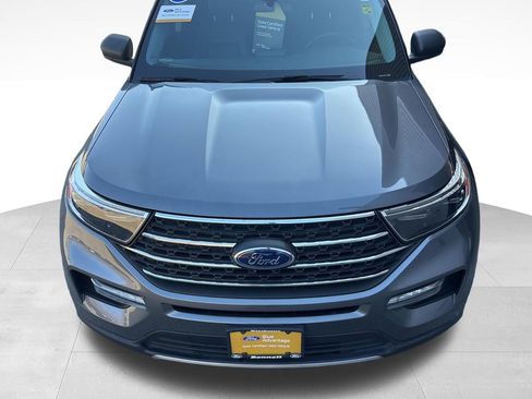 Certified 2022 Ford Explorer XLT w/ Equipment Group 202A image 11