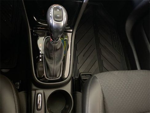 Used 2022 Buick Encore Preferred w/ Safety Package image 41