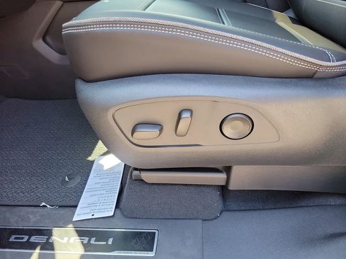 New 2025 GMC Sierra EV Denali image 12