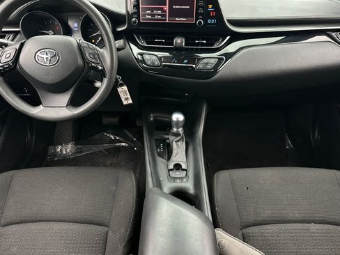 Used 2019 Toyota C-HR LE FWD image 4