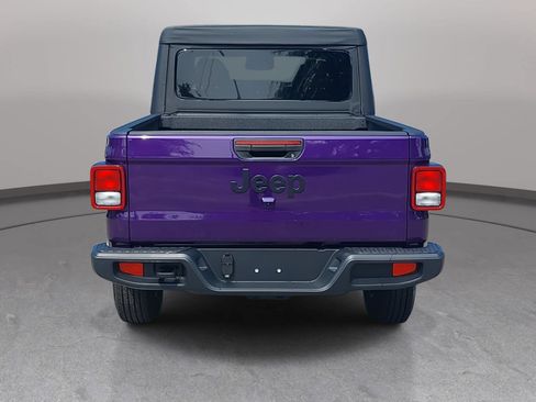 Used 2026 Jeep Gladiator Sport AWD/4WD image 6