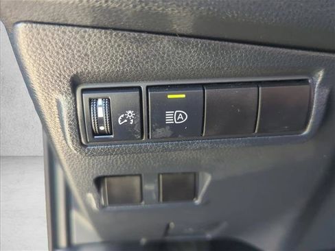 Used 2024 Toyota Corolla Cross LE AWD/4WD image 11