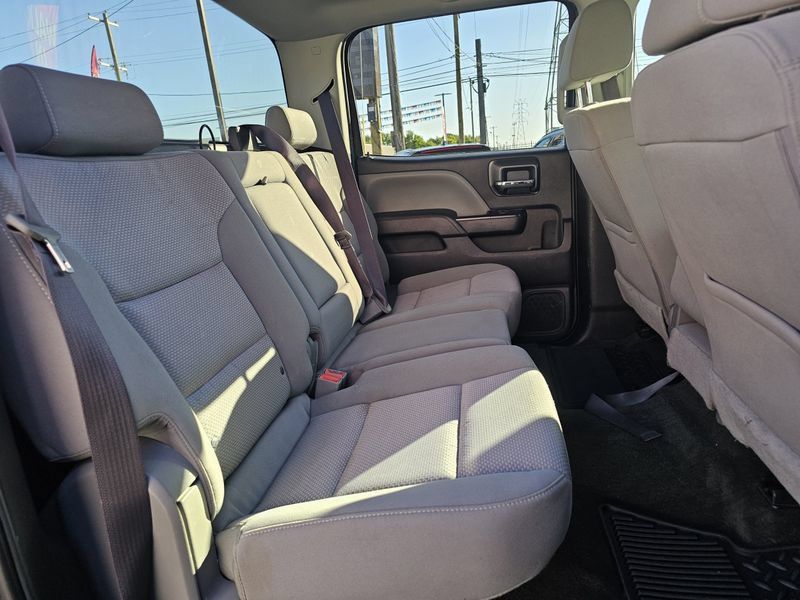 Used 2017 GMC Sierra 2500 4x4 Crew Cab image 32