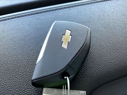 Used 2022 Chevrolet Silverado 1500 RST AWD/4WD image 12